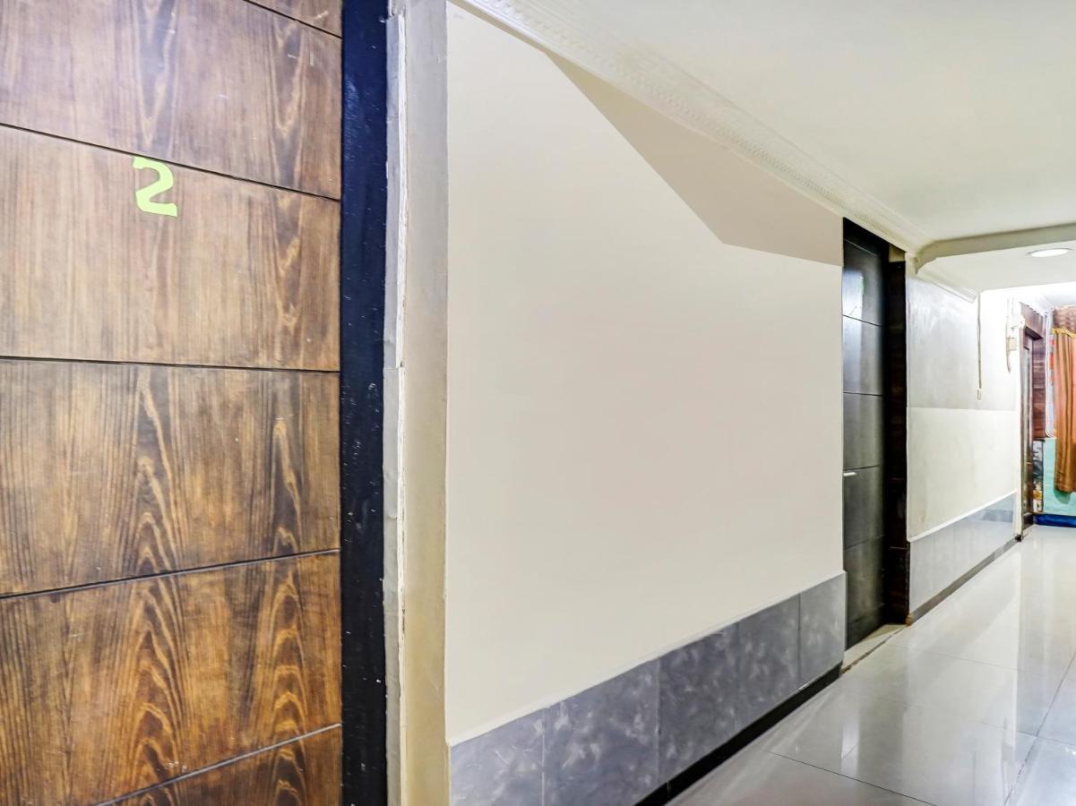 Oyo 90161 Hotel Lendosis Pipa Reja Angkatan 66 Palembang Buitenkant foto