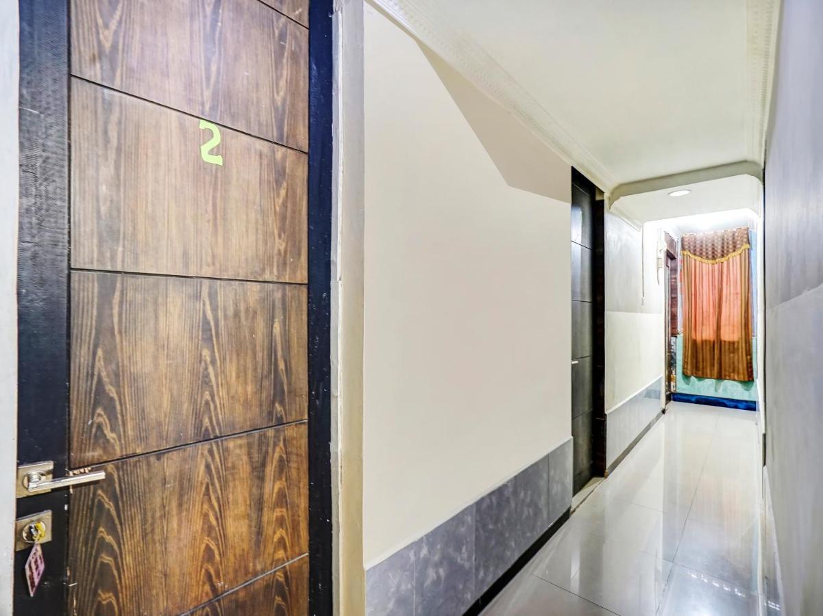 Oyo 90161 Hotel Lendosis Pipa Reja Angkatan 66 Palembang Buitenkant foto